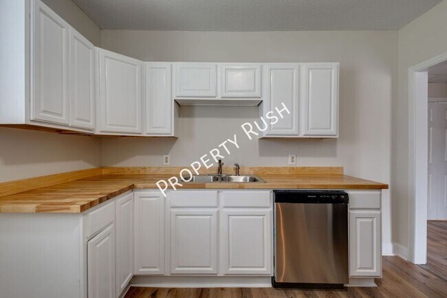 Building Photo - 56 Bell Rd