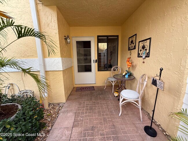 Building Photo - 340 Lofts Dr