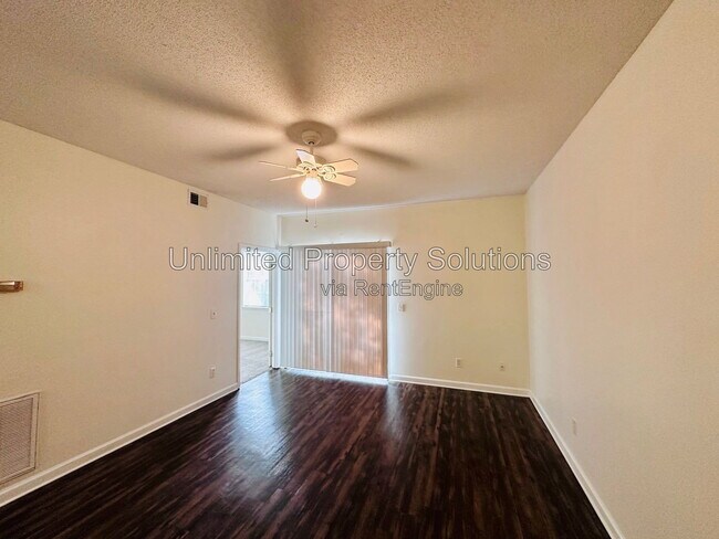 Building Photo - 733 Bragg Dr
