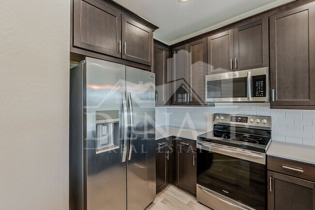 Building Photo - 4704 S Glacier
