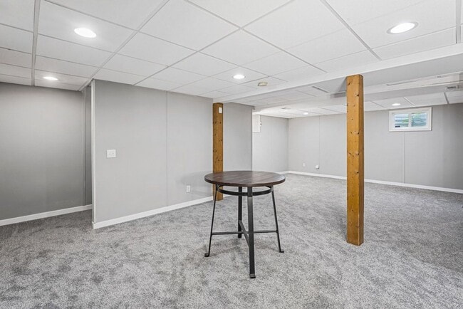 Building Photo - Luxurious 4-Bedroom in Westfield, IN