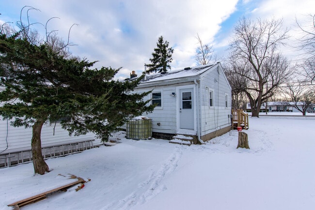 Building Photo - 3083 Ready Rd