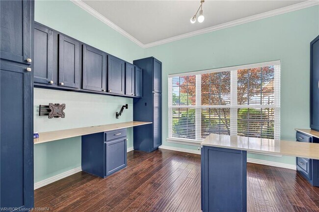 Building Photo - 3725 Colfax Way