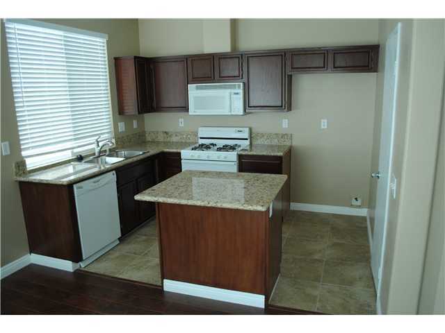 Building Photo - 588 Summerholly Dr