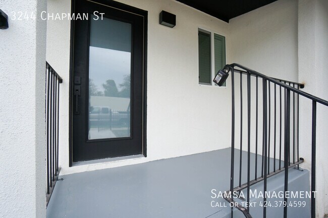 Building Photo - 3244 Chapman St