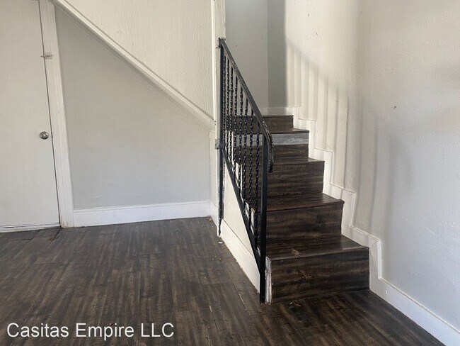 Building Photo - 1 br, 1 bath House - 7404  Navigation Blvd...
