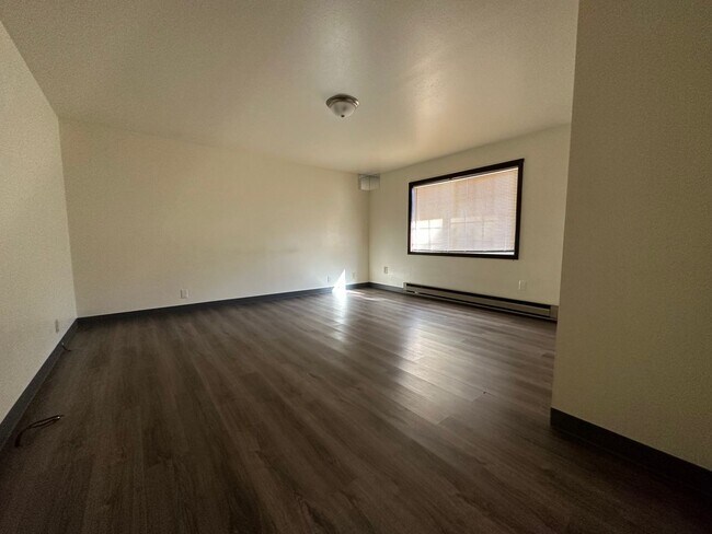 Building Photo - 2510 Bly St
