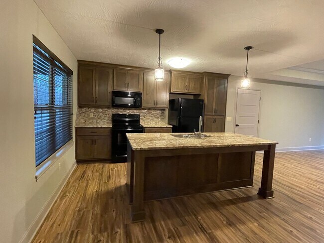 Building Photo - Gorgeous and Upscale Home Available Now!