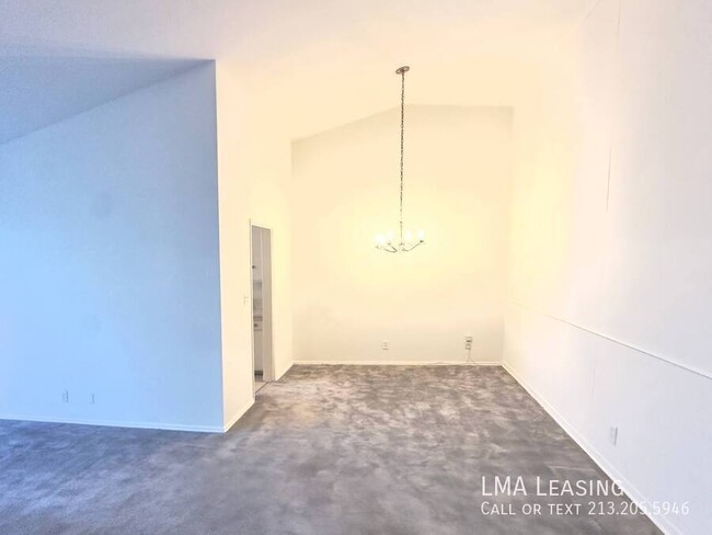 Building Photo - Charming 1-Bedroom Apartment in Prime Beve...