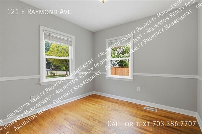 Building Photo - 121 E Raymond Ave