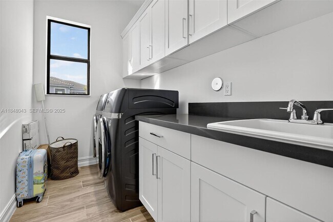 Building Photo - 14855 Millstone Ranches Dr