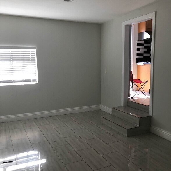 Building Photo - 17327 Delia Ave