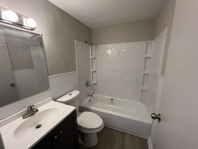 Building Photo - 9412 Mt Auburn Ave