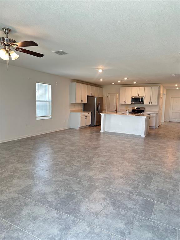 Building Photo - 5017 Worchester Dr