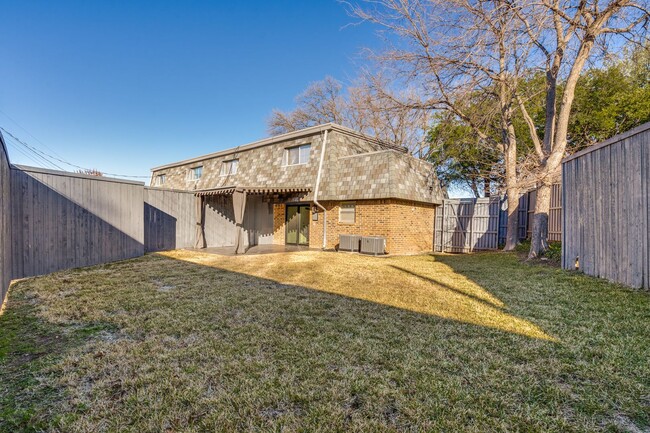 Building Photo - 3-Bedroom in Preston Hollow with Private B...