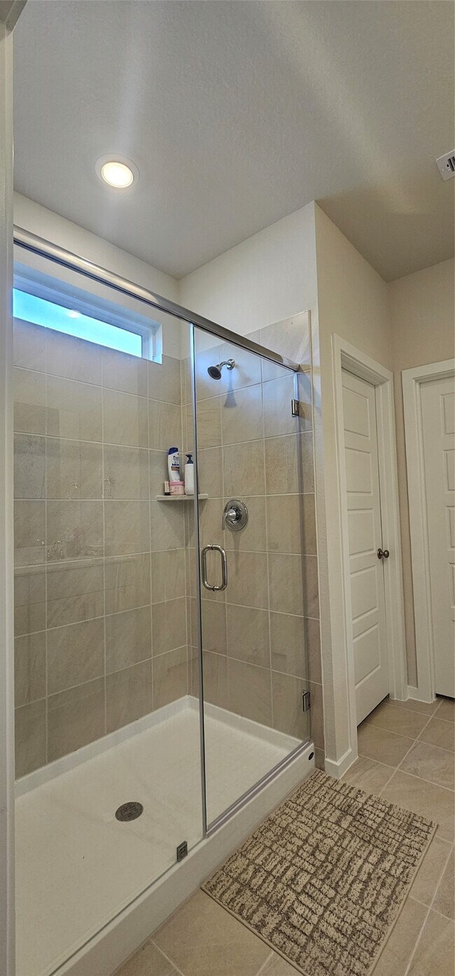 Building Photo - 29215 Farmhouse Ests Dr