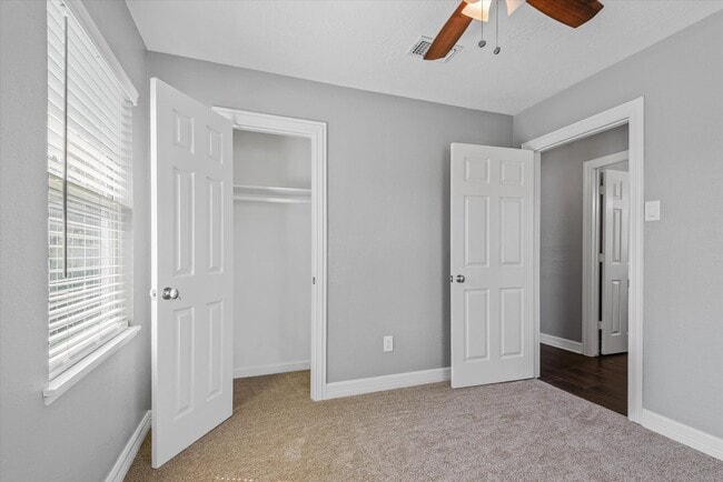 Building Photo - 6742 Feldspar St