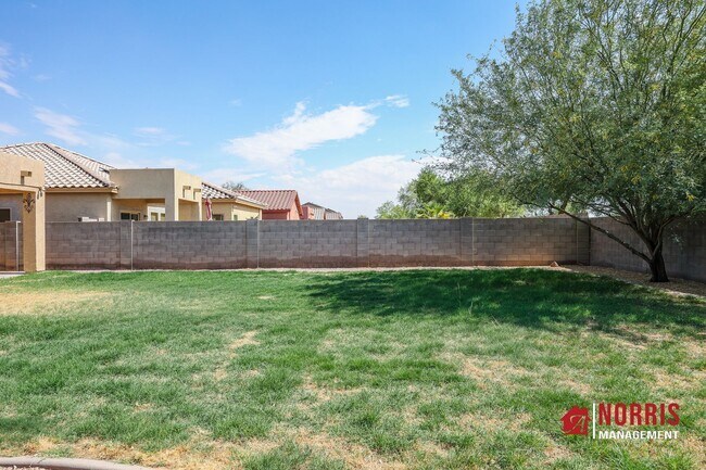 Building Photo - Beautiful Large Home in Casa Grande