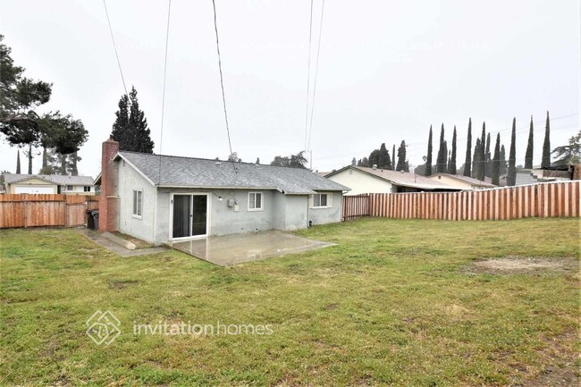 Building Photo - 467 Santa Rita Pl