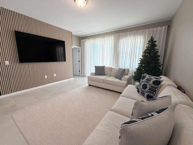 Building Photo - 2293 Treasure Hill St