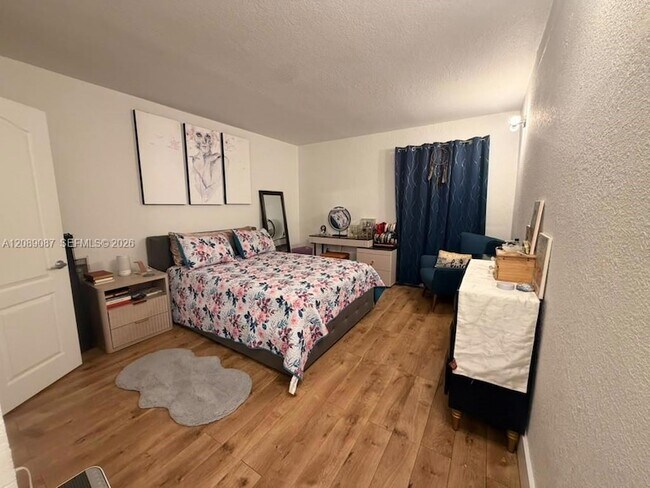 Building Photo - 8950 SW 69th Ct