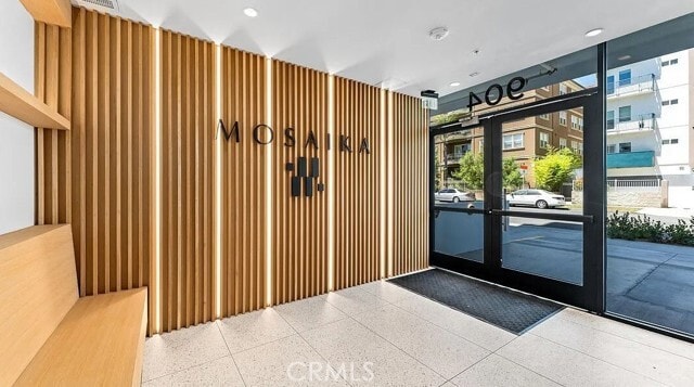 Building Photo - 904 S New Hampshire Ave