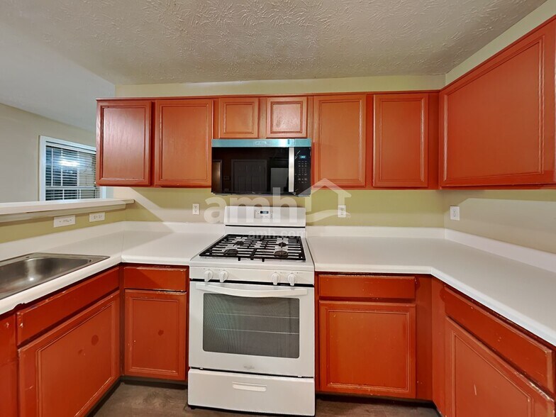 Building Photo - 3355 Brook Lea Dr