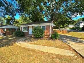 Building Photo - 1100 Moretz Ave