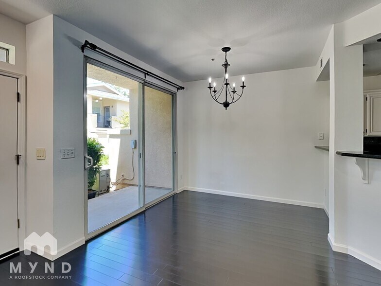 Building Photo - 1058 Niguel Ln