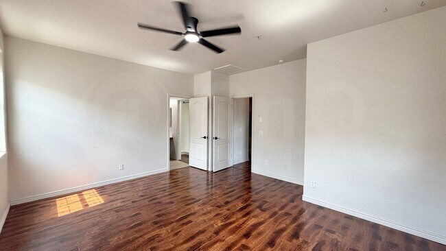 Building Photo - 7506 S 29th Way