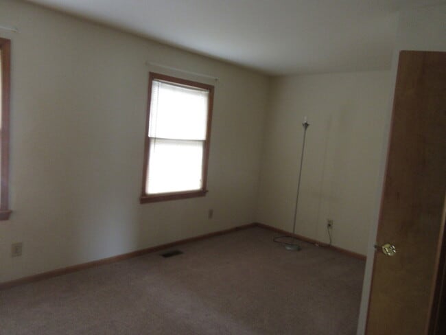 Building Photo - York Crossing Town Houses