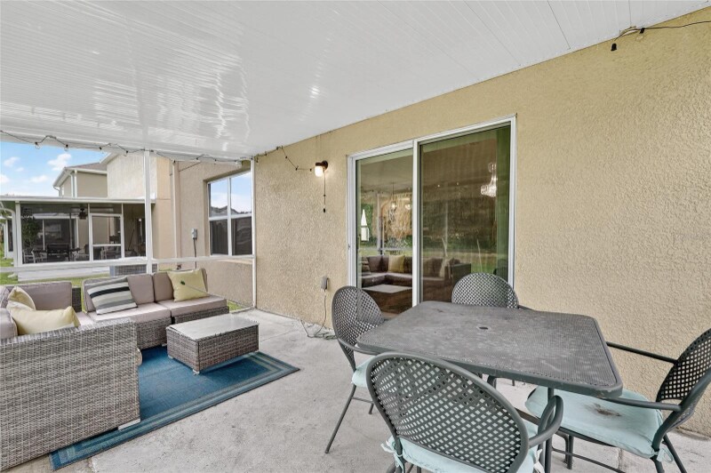Building Photo - 802 Wiltonway Dr