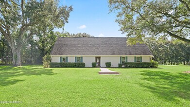 Building Photo - 2407 E Broussard Rd