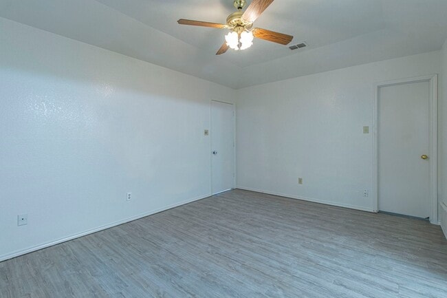 Building Photo - 7512 Down Hill Dr