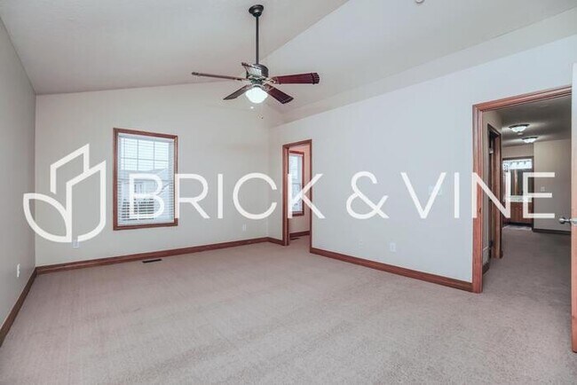 Building Photo - 362 Millett Dr
