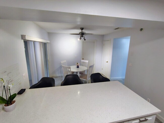 Building Photo - 5336 Bosque Ln