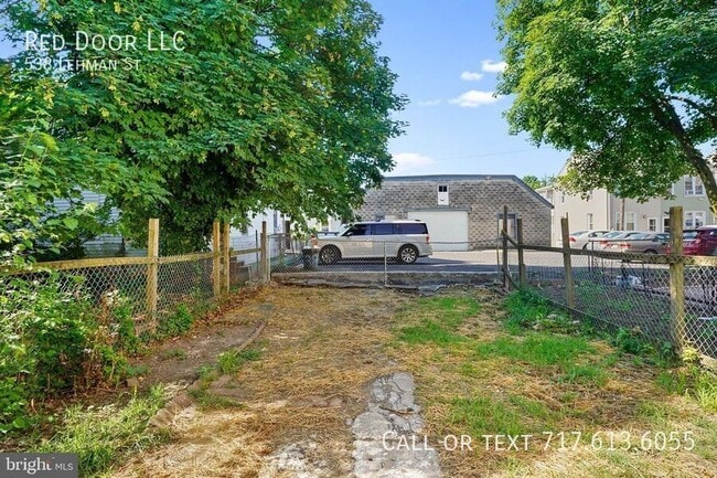 Building Photo - 538 Lehman St