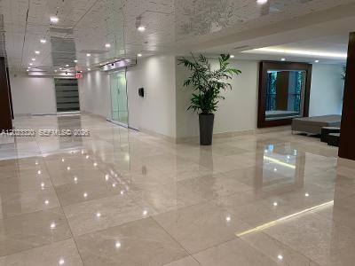 Building Photo - 540 Brickell Key Dr
