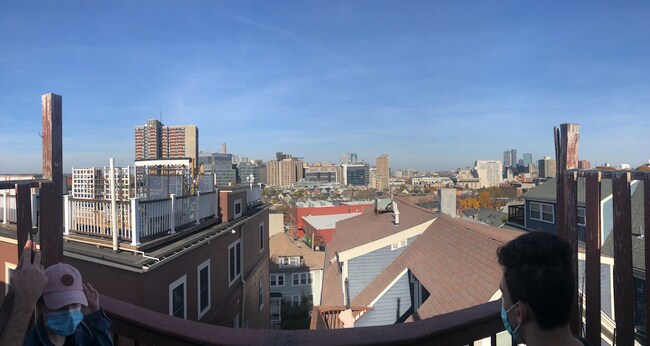 Building Photo - 8-8 Sunset St