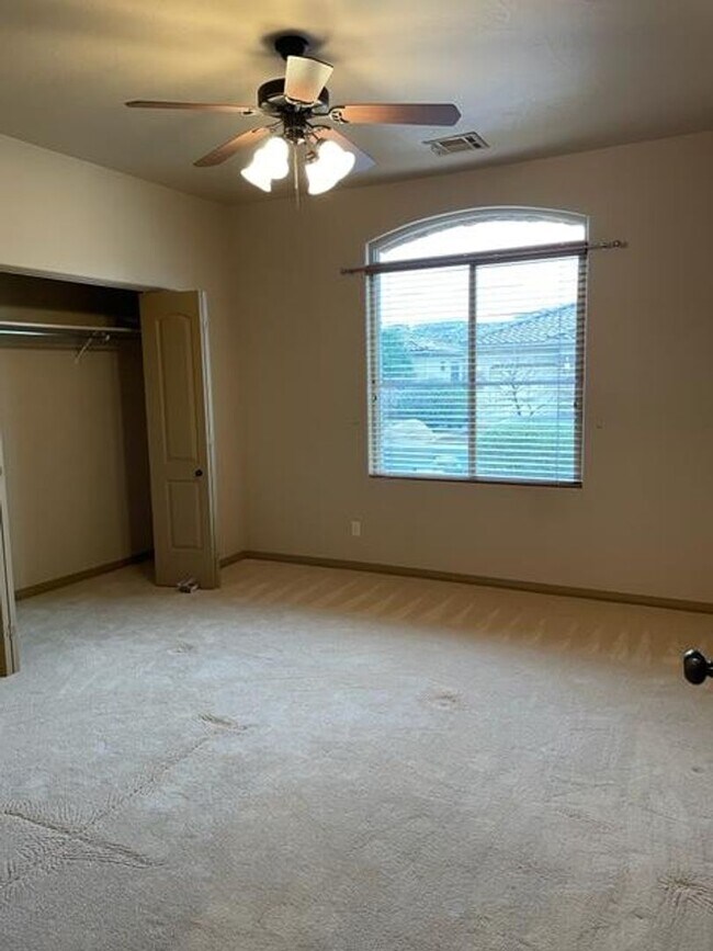 Building Photo - Beautiful Home In A Quiet Gated Community!