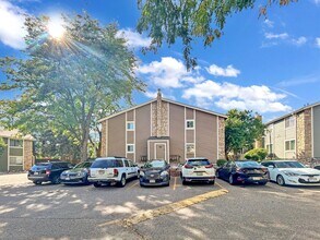 Building Photo - $0 DEPOSIT OPTION. SPACIOUS 2-BEDROOM, 2-B...