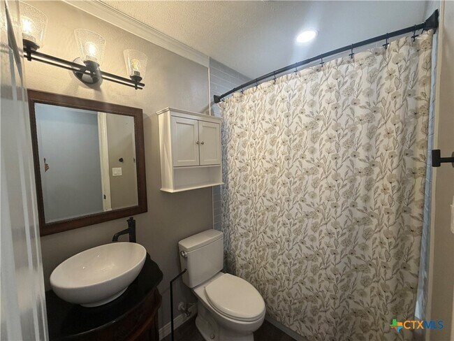 Building Photo - 114 Palomino Ln
