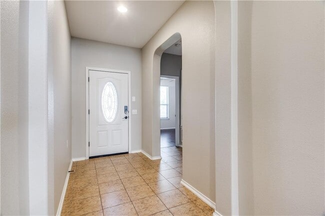 Building Photo - 8801 Capitol View Dr