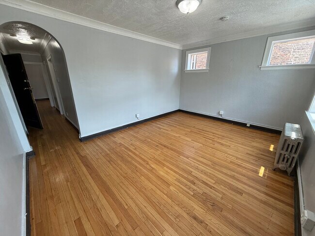 Building Photo - 5912 W 26th St
