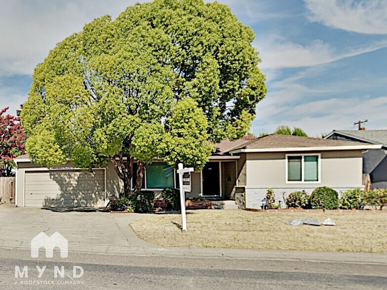 Building Photo - 2428 Drayton Dr