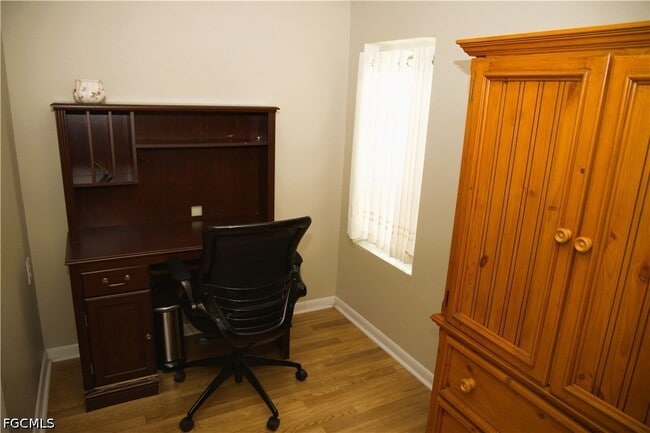 Building Photo - 21380 Edgewater Dr