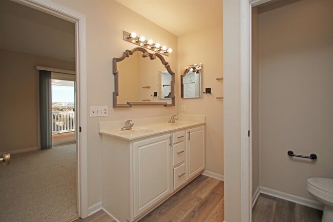 Building Photo - 1214 Old Richmond Circle