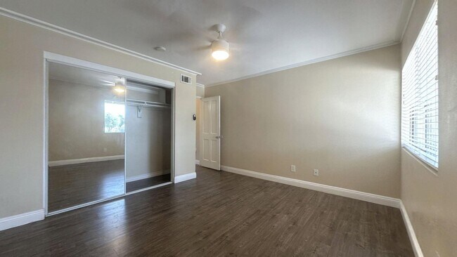 Building Photo - Custom Built 5 Bedroom 3 Bathroom Home in ...