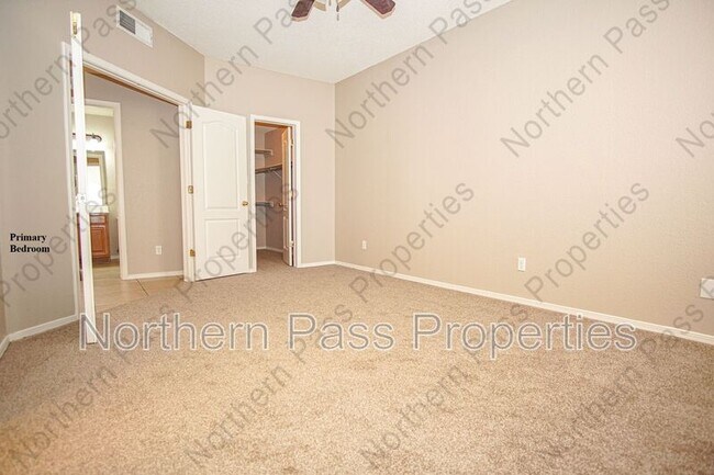 Building Photo - 10790 Adin St