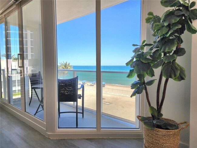 Building Photo - 3505 S Ocean Dr